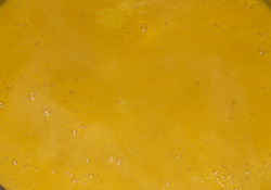 Тыквенный суп-пюре с имбирем и креветками