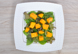 Салат из манго и креветок - кулинарный рецепт с фото