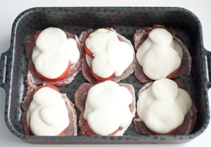 Мясо по-французски с помидорами - кулинарный рецепт с фото